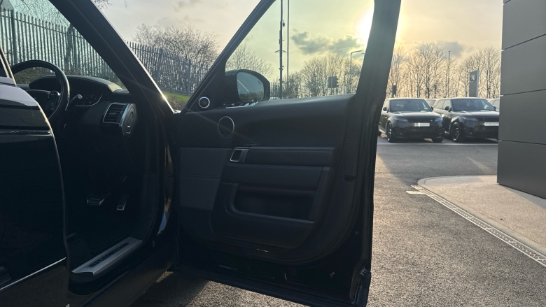 Land Rover Range Rover Sport 3.0 D300 HSE Silver 5dr Auto Diesel Estate